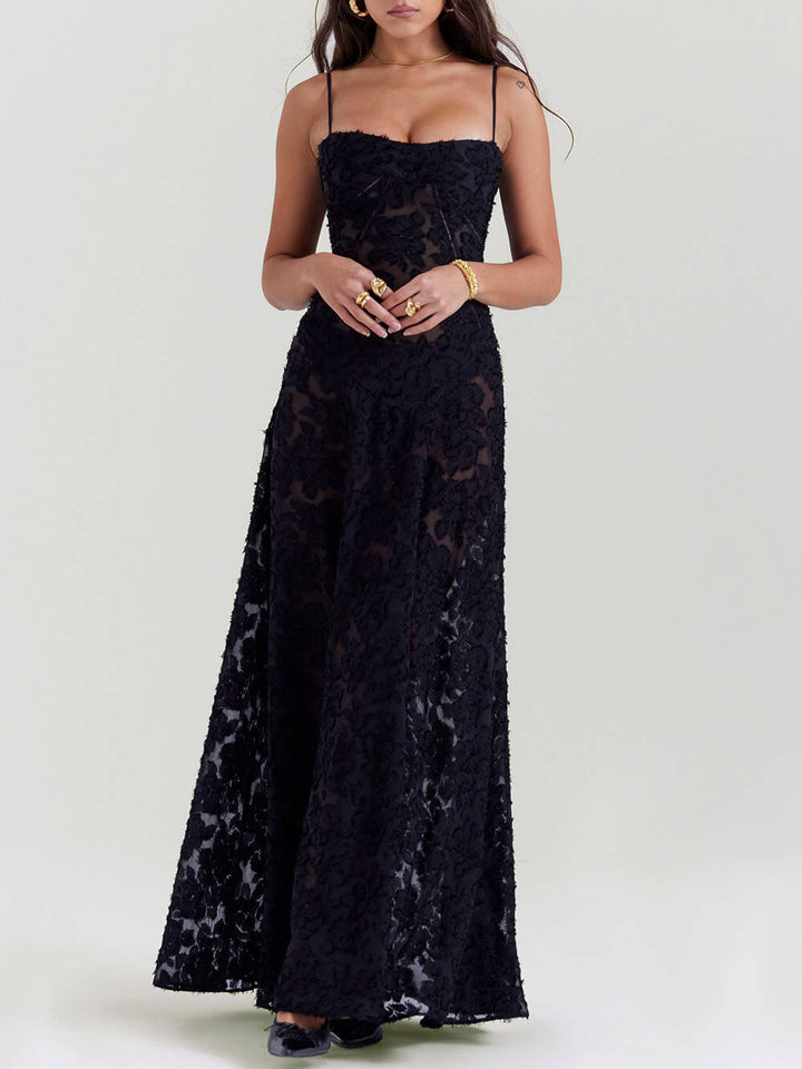 Robe longue noire avec dos en dentelle et fleurs